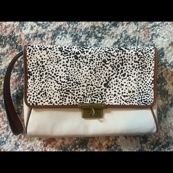 Fossil wristlet - Picture 1 of 3
